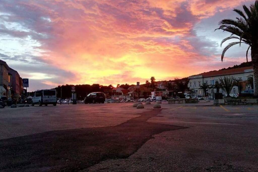 Apartman Knezovic สตารีกราด ภายนอก รูปภาพ
